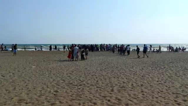 Akıntıya kapılan genç boğulma tehlikesi geçirdi