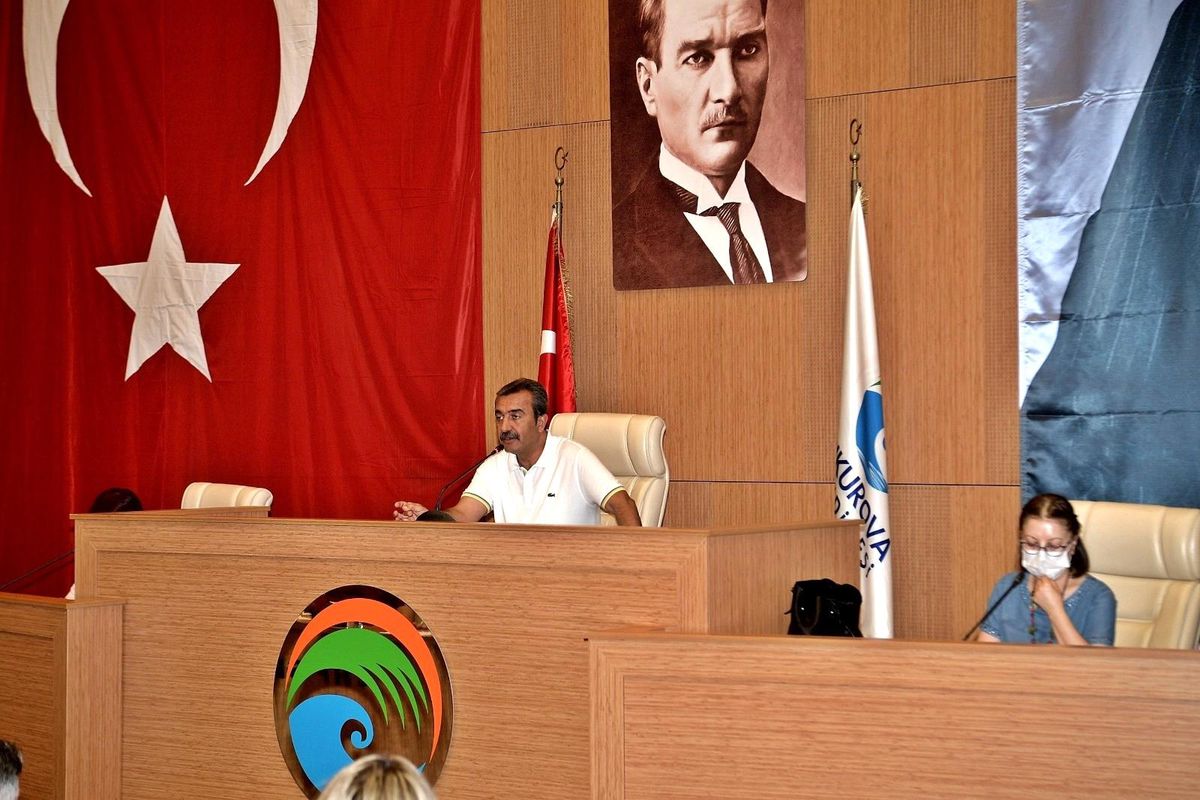 Başkan Çetin: "Belediyelerden 6 ay kesinti yapılmasın"
