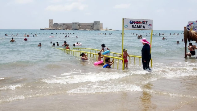 Mersin'de plajlar engelliler için de hazır