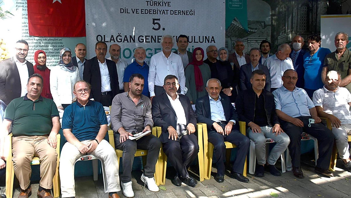 Türkiye Dil ve Edebiyat Derneğinin yeni yönetimi belirlendi