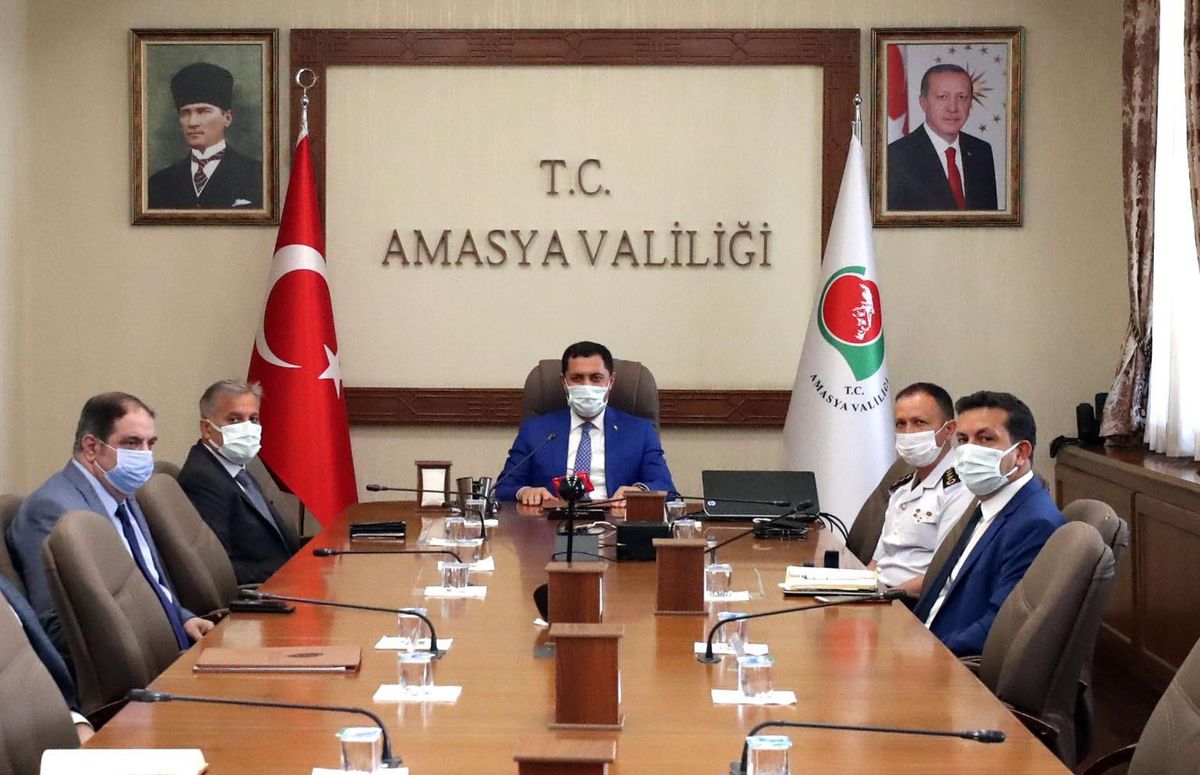 Amasya Valisi Masatlı\'dan gençlere aşı çağrısı Açıklaması