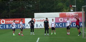 Beşiktaş sahaya indi