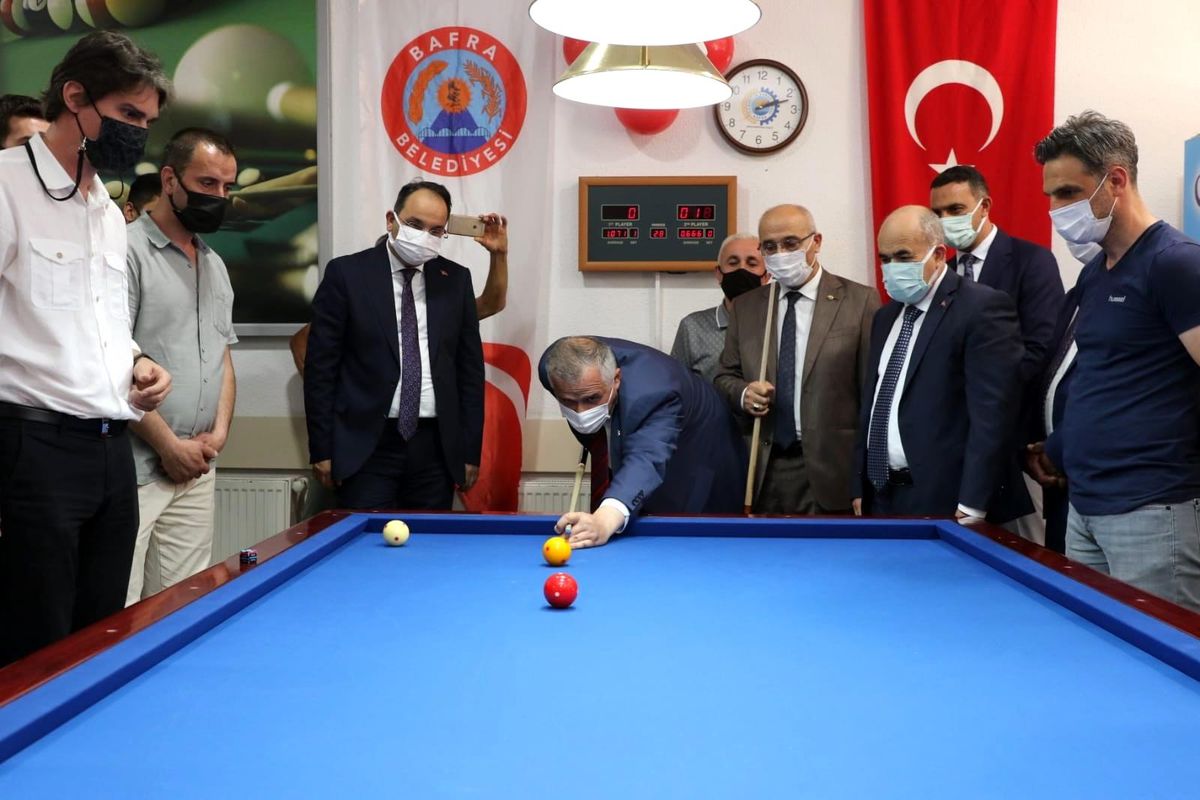 Bilardo turnuvasına coşkulu start