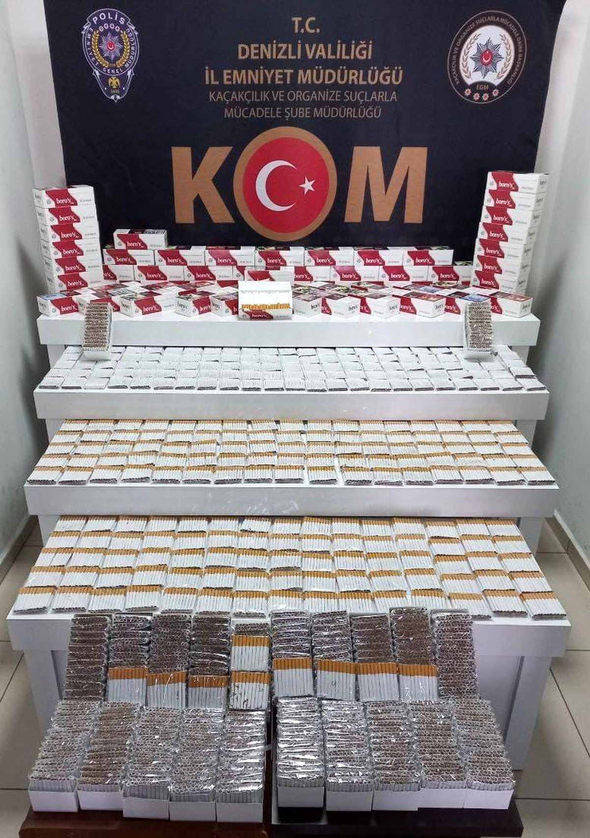 Denizli\'de binlerce kaçak tütün ürünü yakalandı