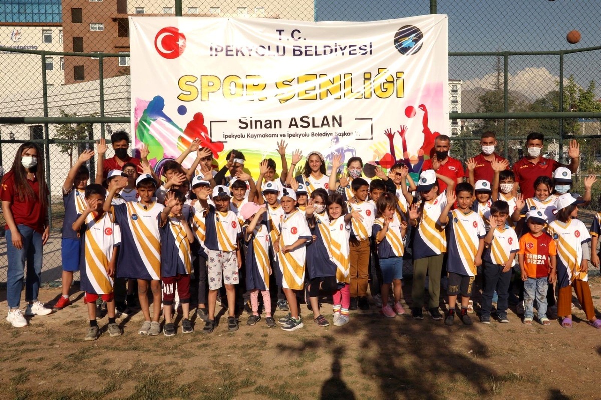 İpekyolu Belediyesinden spor şenlikleri