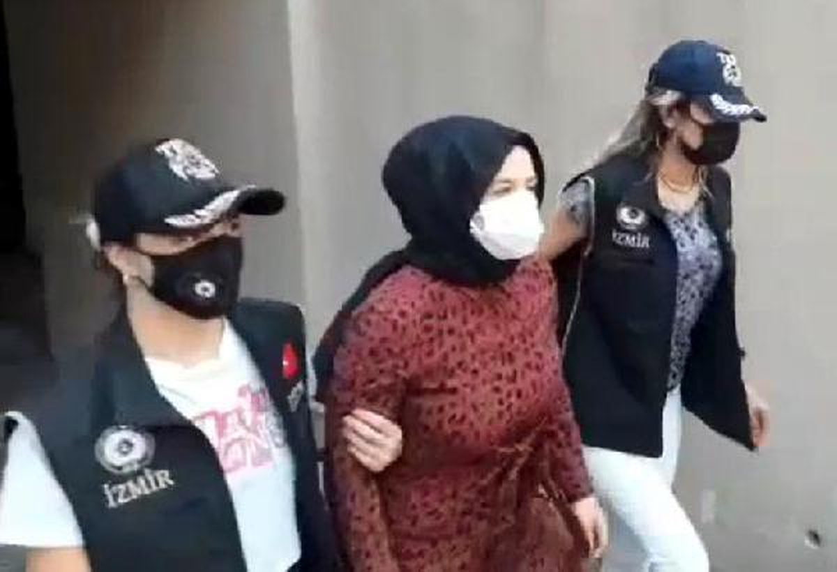 İzmir\'de yakalanan FETÖ elebaşının akrabası Munise Gülen tutuklandı