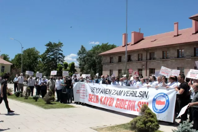 Karataş: Bu zam değil, enflasyon kaynaklı memurun kaybıdır Karataş: Bu zam değil, enflasyon kaynaklı memurun kaybıdır