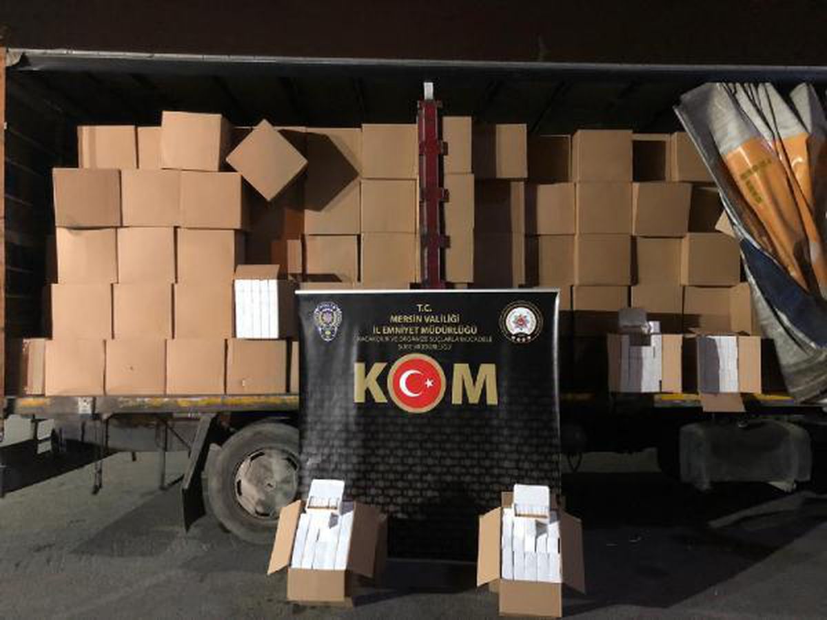 Mersin\'de 11 milyon kaçak makarona 2 tutuklama