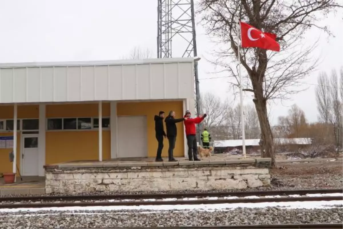 Son dakika: MİRALAY NAZIM BEY\'İN ADI, ŞEHİT OLDUĞU ÇÖĞÜRLER TREN İSTASYONU\'NDA YAŞATILACAK