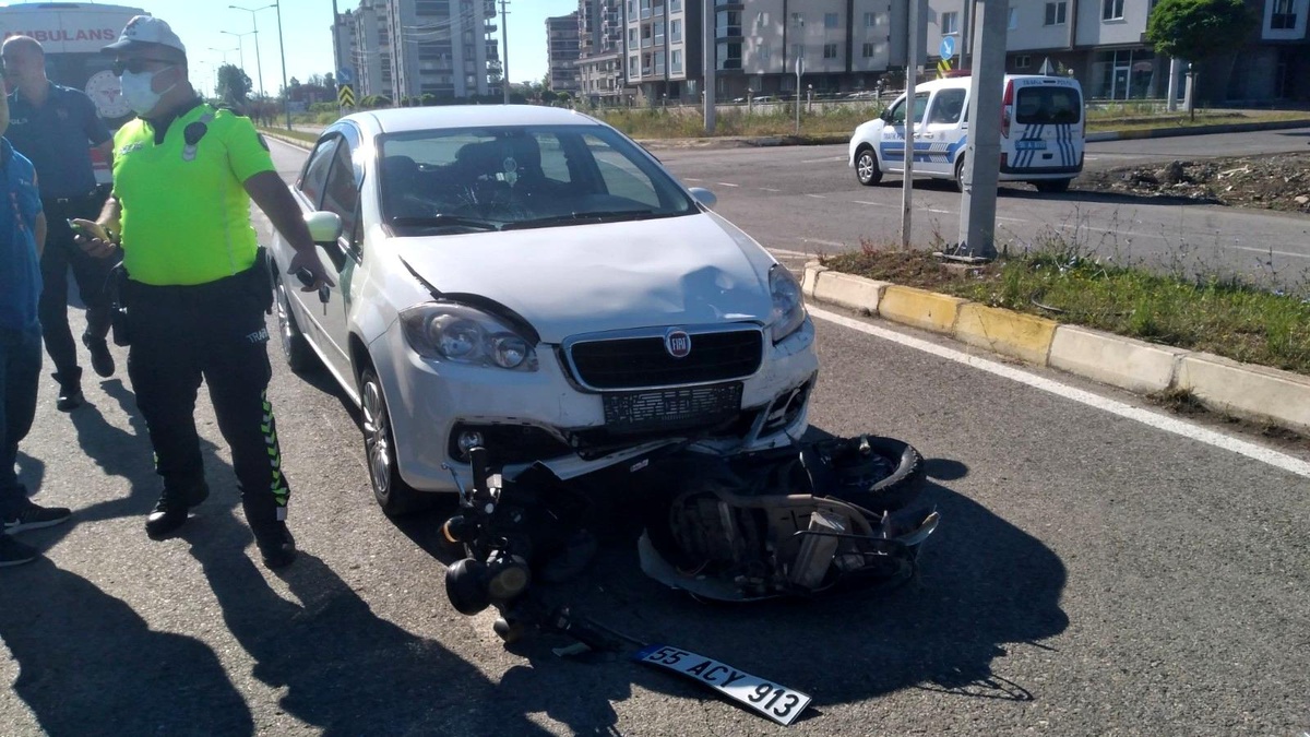 Otomobil ile elektrikli motosiklet çarpıştı: 1 yaralı