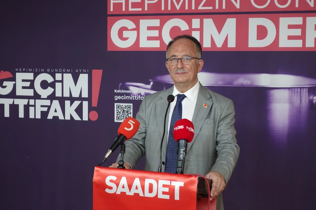 Saadet Partisi Genel Başkan Yardımcısı Kılıç, İzmir\'de basın toplantısı düzenledi