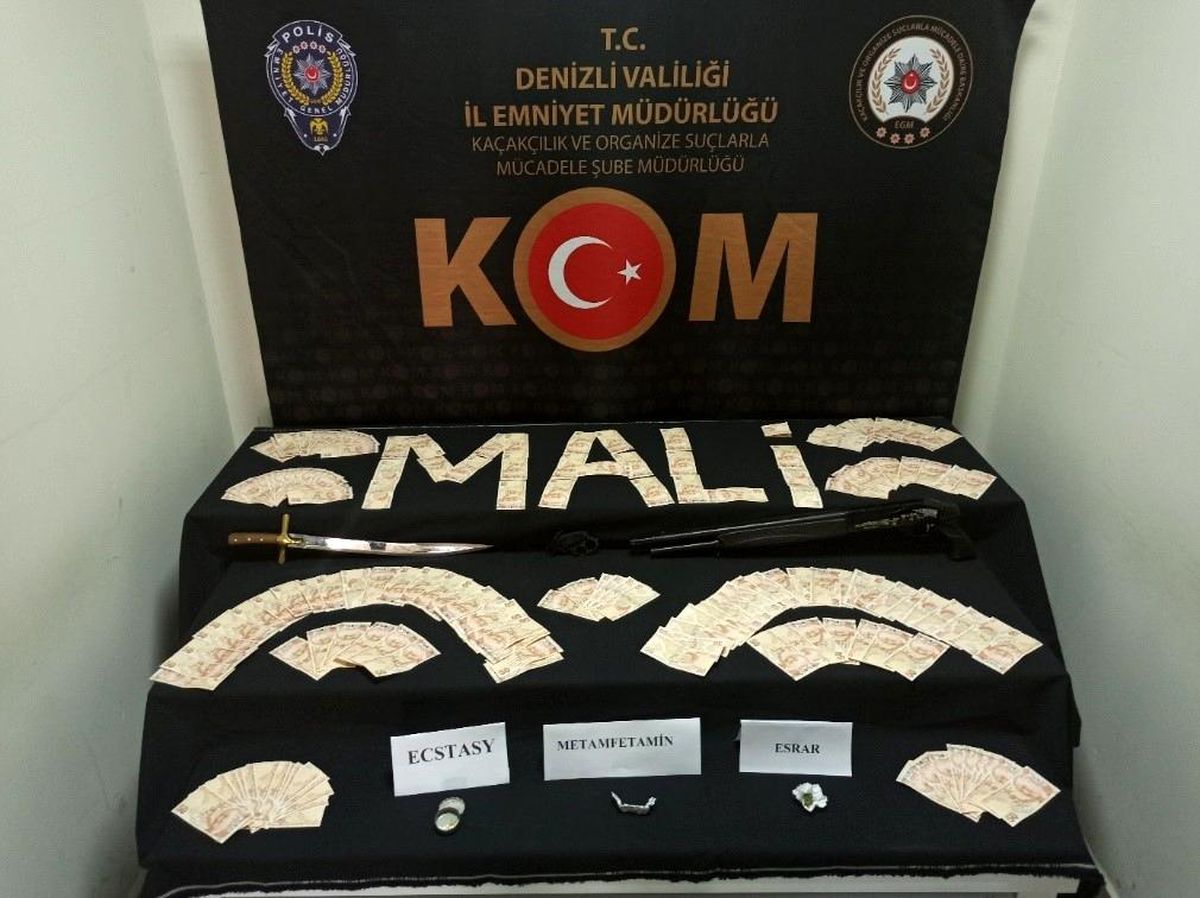 Sahte parayla alışveriş yapan çete yakalandı