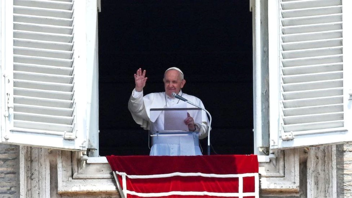 Vatikan: Papa Francesco başarılı bir bağırsak ameliyatı geçirdi