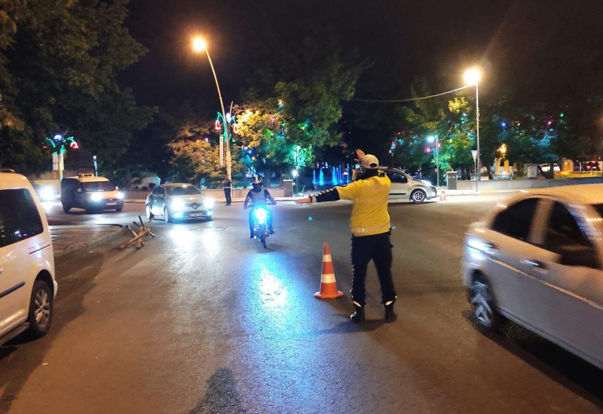 Ağrı\'da trafik kurallarını ihlal eden motosiklet sürücülerine ceza kesildi