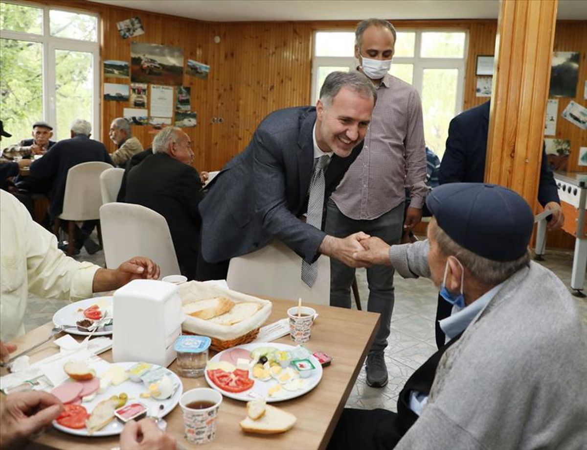 Başkan Taban huzur evi sakinleriyle buluştu