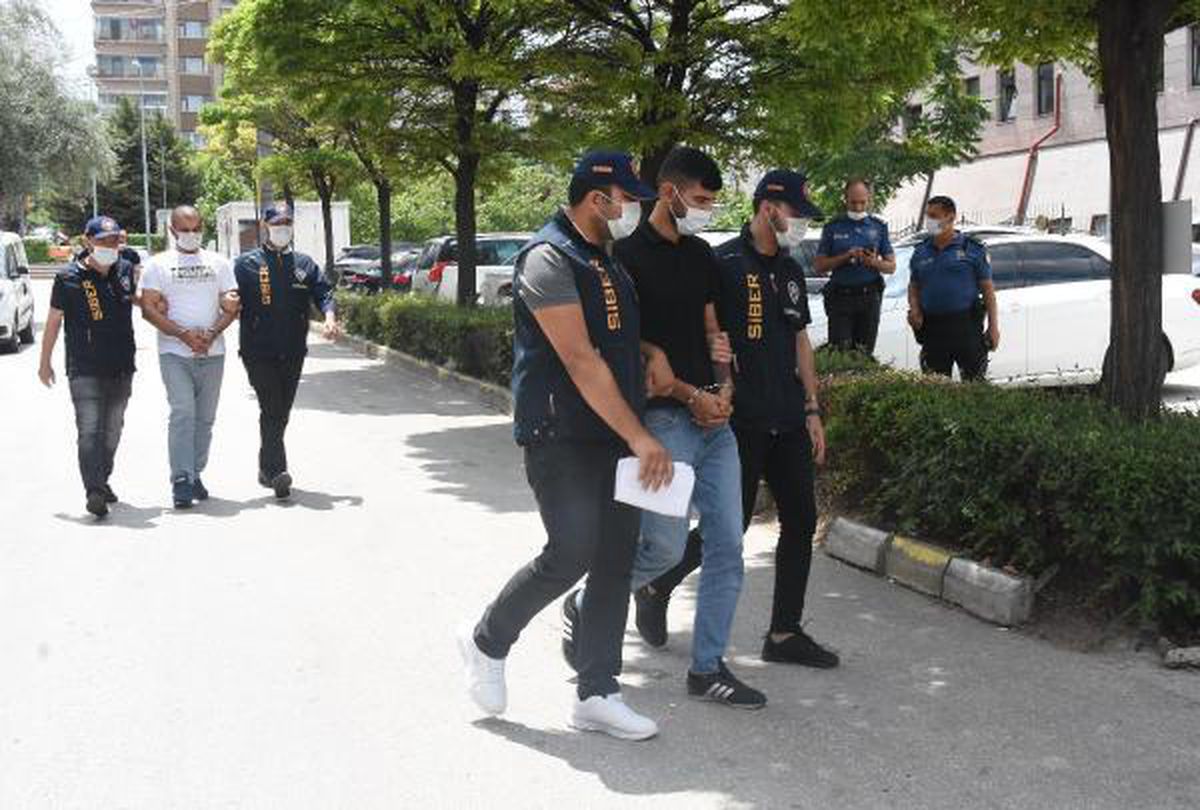 Eskişehir\'de ATM dolandırıcısı 2 şüpheli tutuklandı