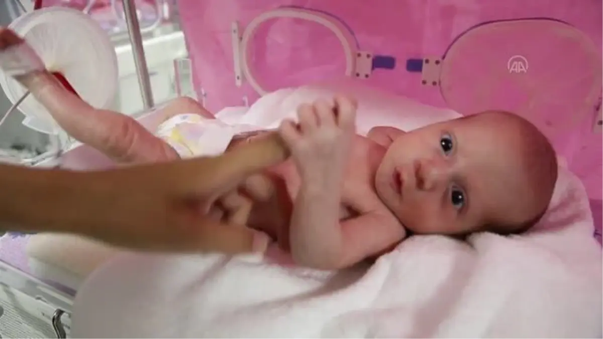 GAZİANTEP - 3 hafta önce doğan "Dünya" bebek, ailesini bekliyor