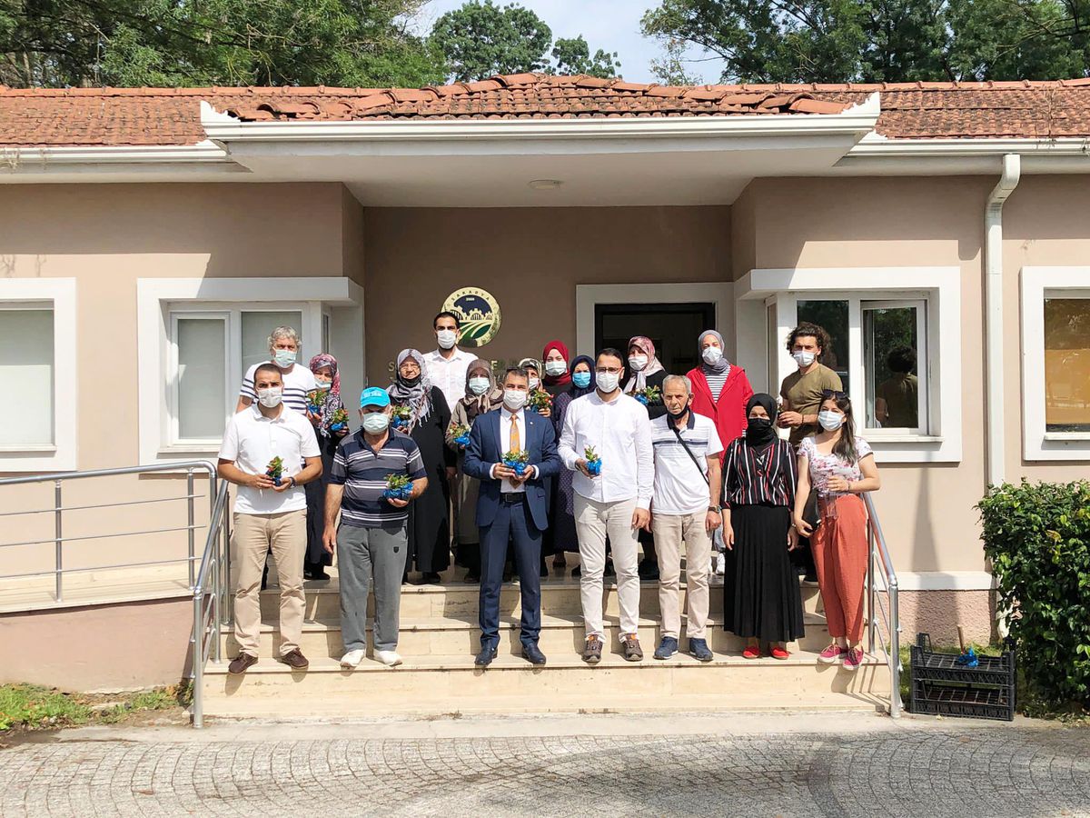 Sakarya\'da YADEM üyeleri çiçek dikim etkinliğinde buluştu