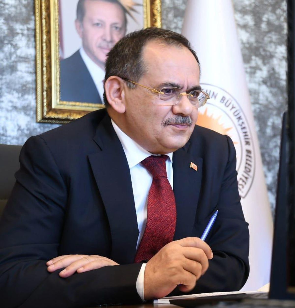 Samsun\'da çöpten elde edilen enerjiyle ısıtılan serada çiçekler açtı