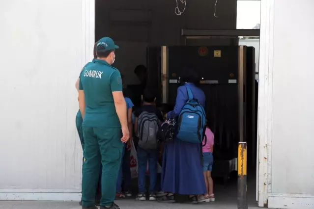 Suriyelilerin bayram yolculuğu başladı