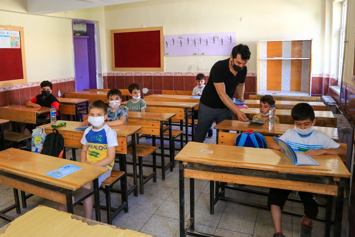 Uşak Belediyesi\'nin düzenlediği yaz okuluna 1400 öğrenci başvurdu