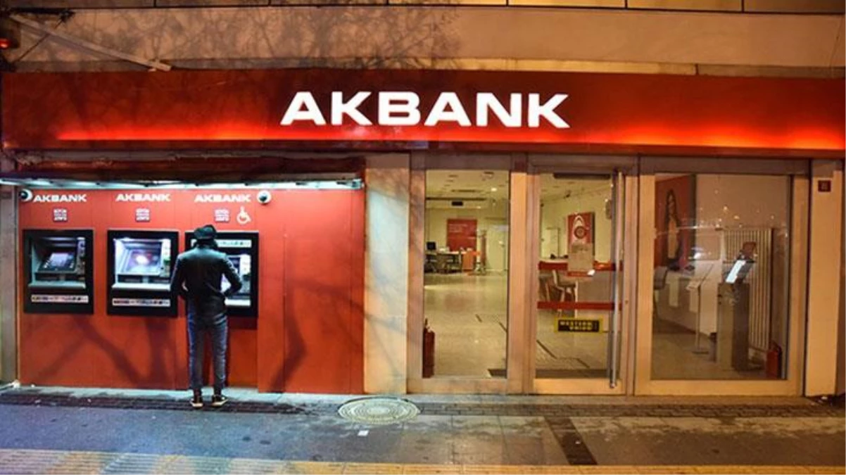 Akbank\'taki krizin perde arkası! Domino etkisi yaratan felaket, yazılım güncellemesi ile başlamış