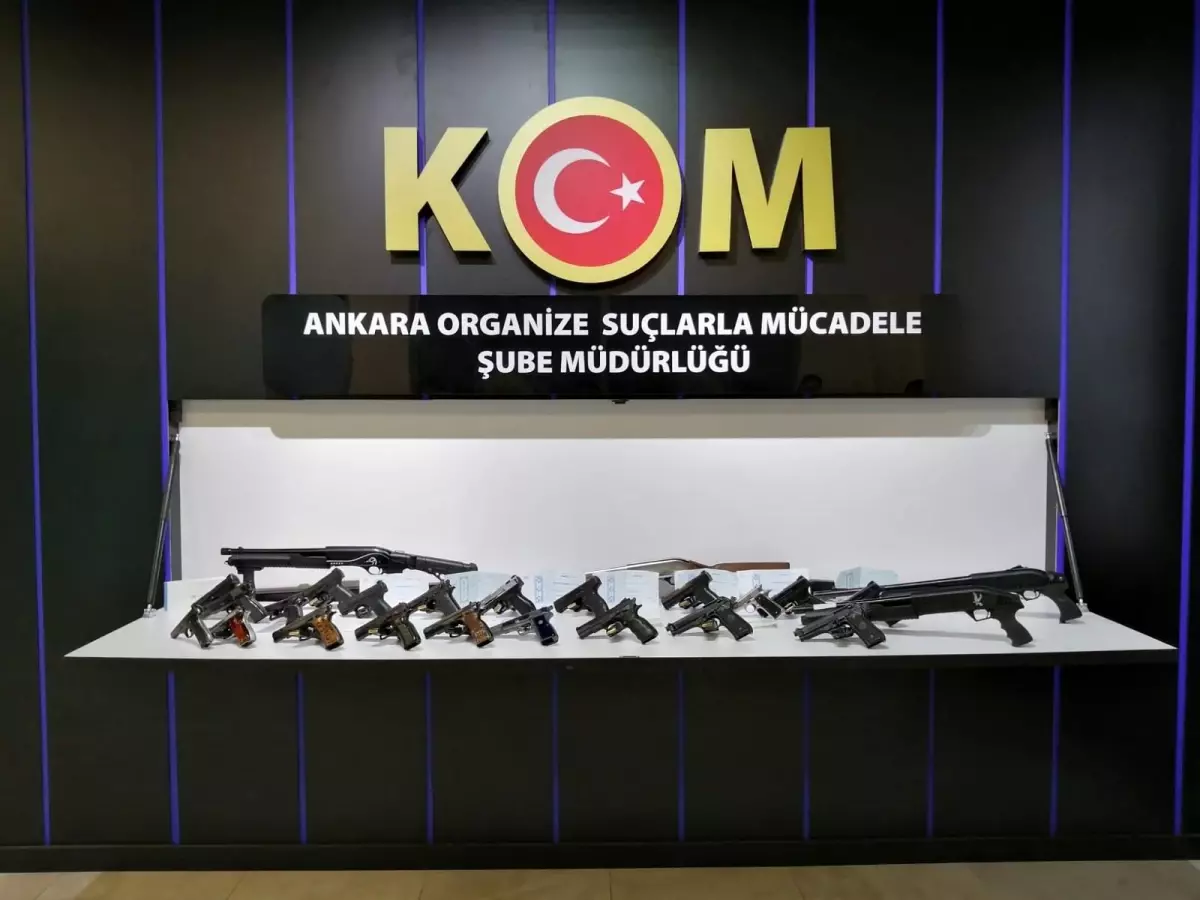 Son Dakika | Ankara\'da 4 ayrı suç örgütüne "Müsilaj" operasyonu: 65 gözaltı (2)