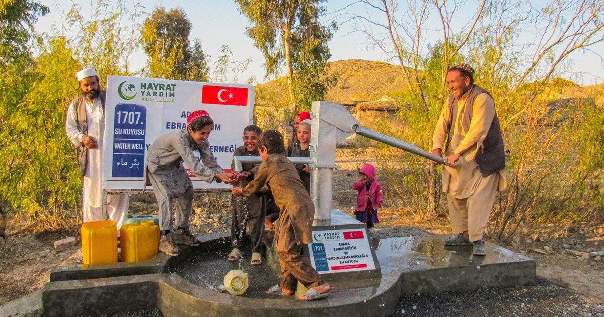Son dakika haberleri | Hayrat İnsani Yardım Derneği\'nden şehitler için 500 su kuyusu projesi