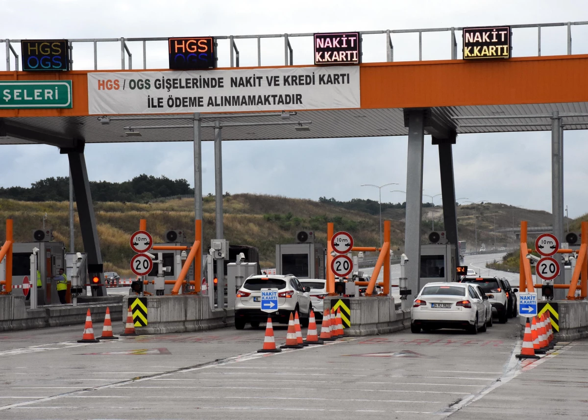 İstanbul-İzmir Otoyolu\'nda gişede sürücülerin bekleme sürelerini azaltan uygulama başladı