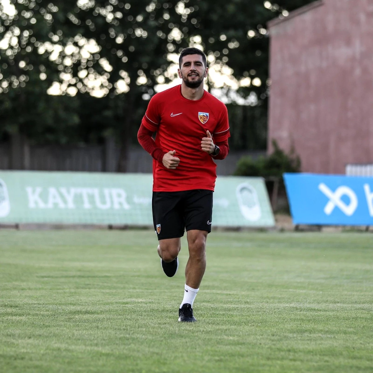 Kayserispor\'da Alibec ve Avramovski takıma katıldı