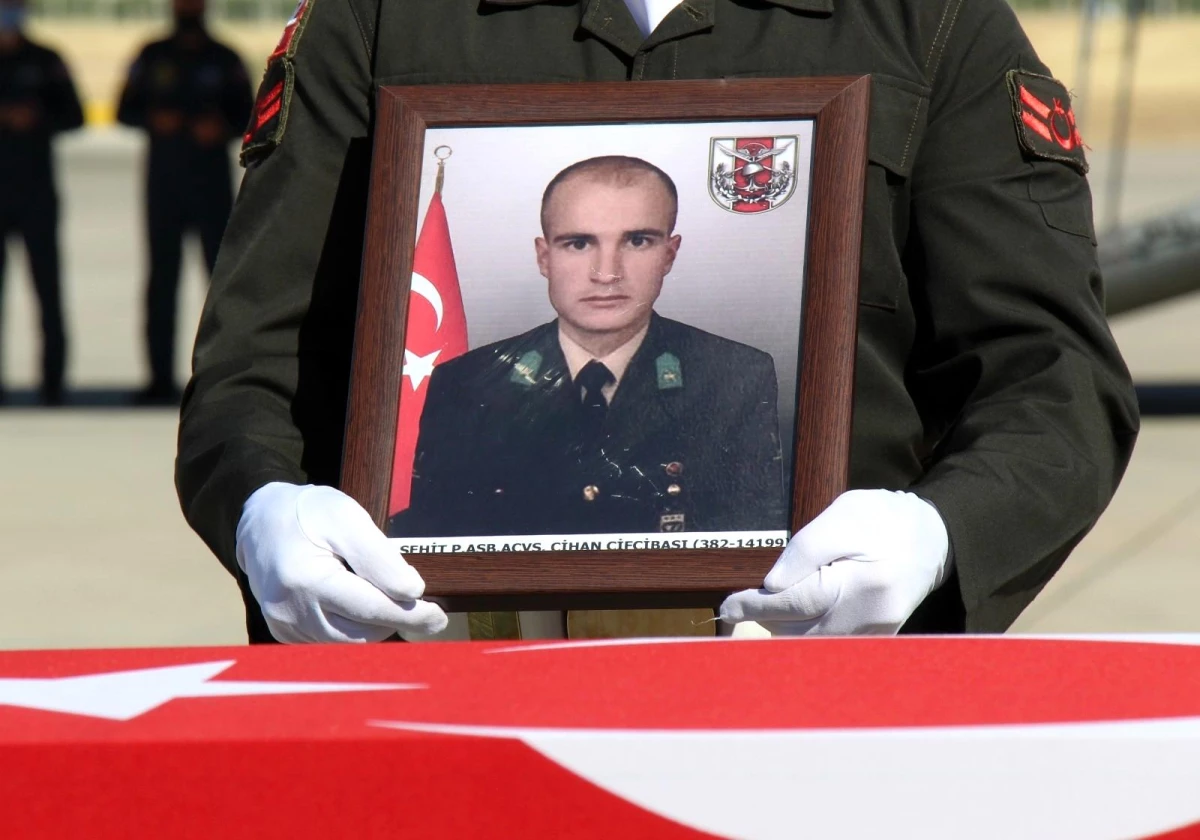 Mardin\'de şehit olan asker için tören düzenlendi