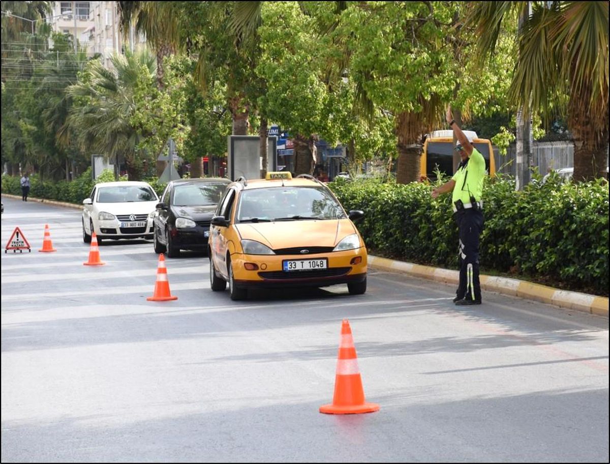 Mersin\'de 4 günde 4 bin 824 araç denetlendi