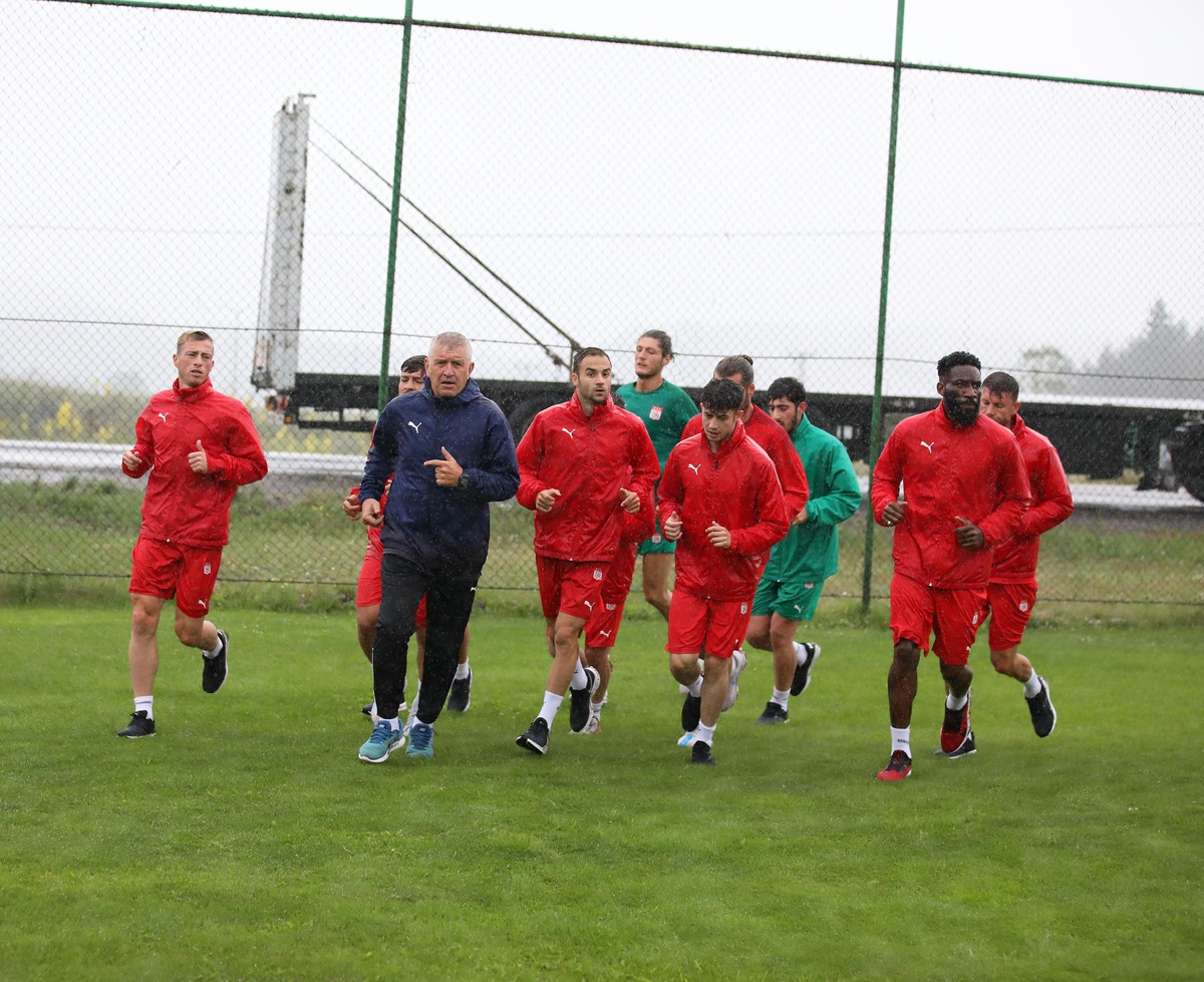 Sivasspor, yeni sezon hazırlıklarını sürdürüyor