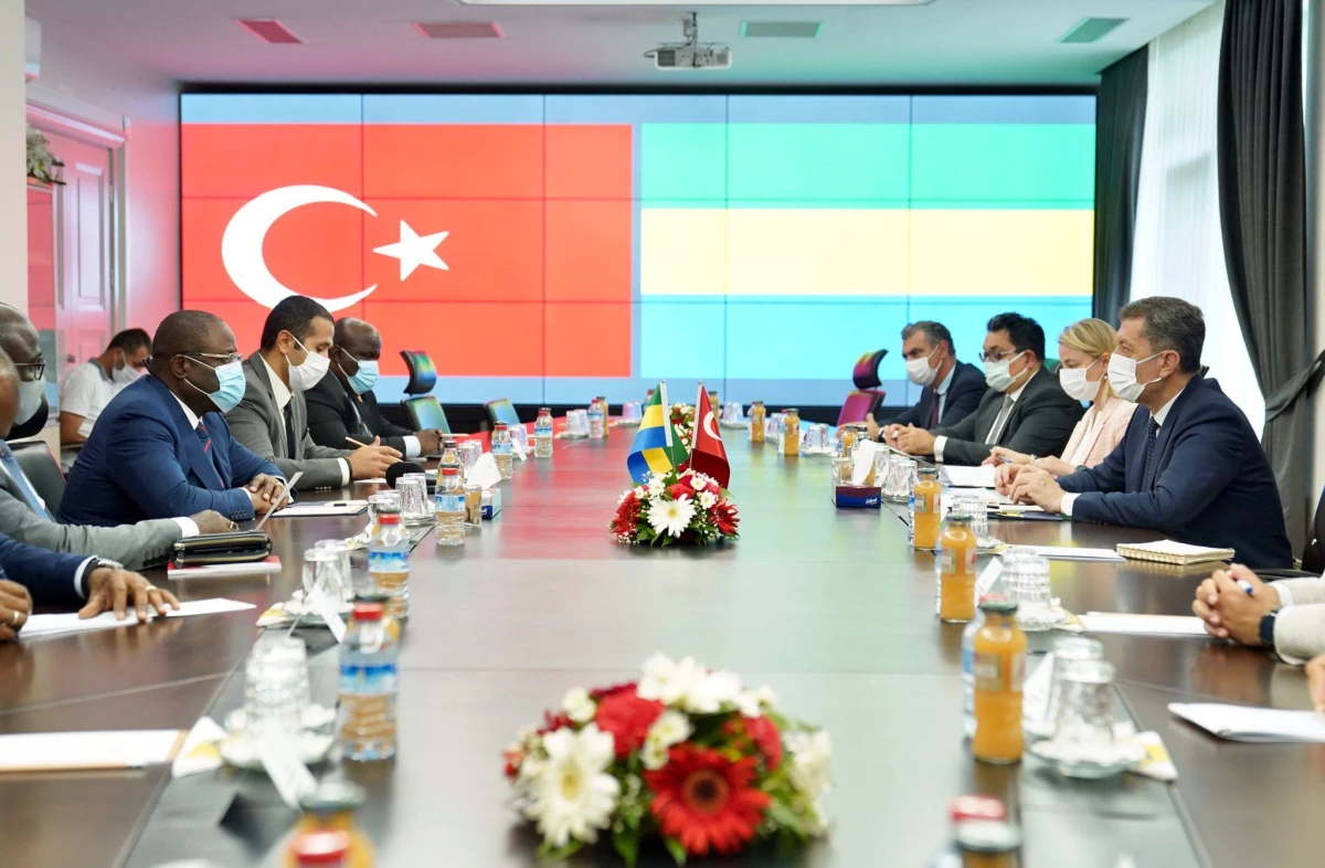 Türkiye ile Gabon arasında eğitim alanında iş birliği anlaşması imzalandı