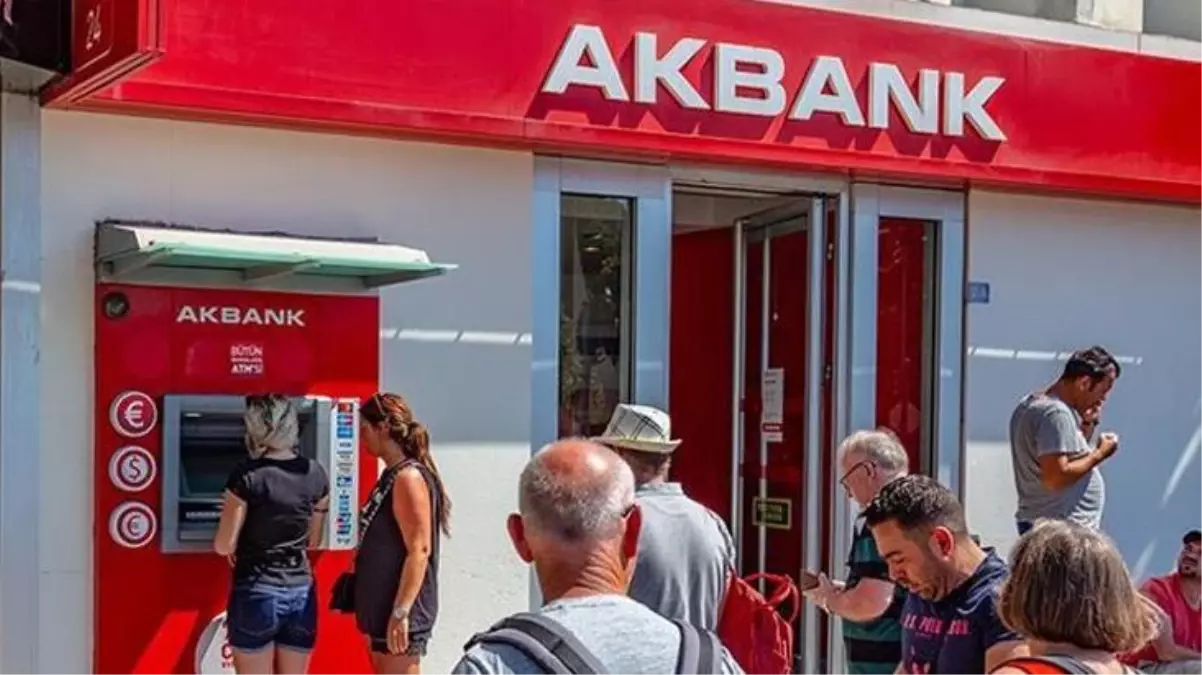 Akbank tekrar hizmete açıldı! 2 gündür binlerce müşterisini mağdur etmişti