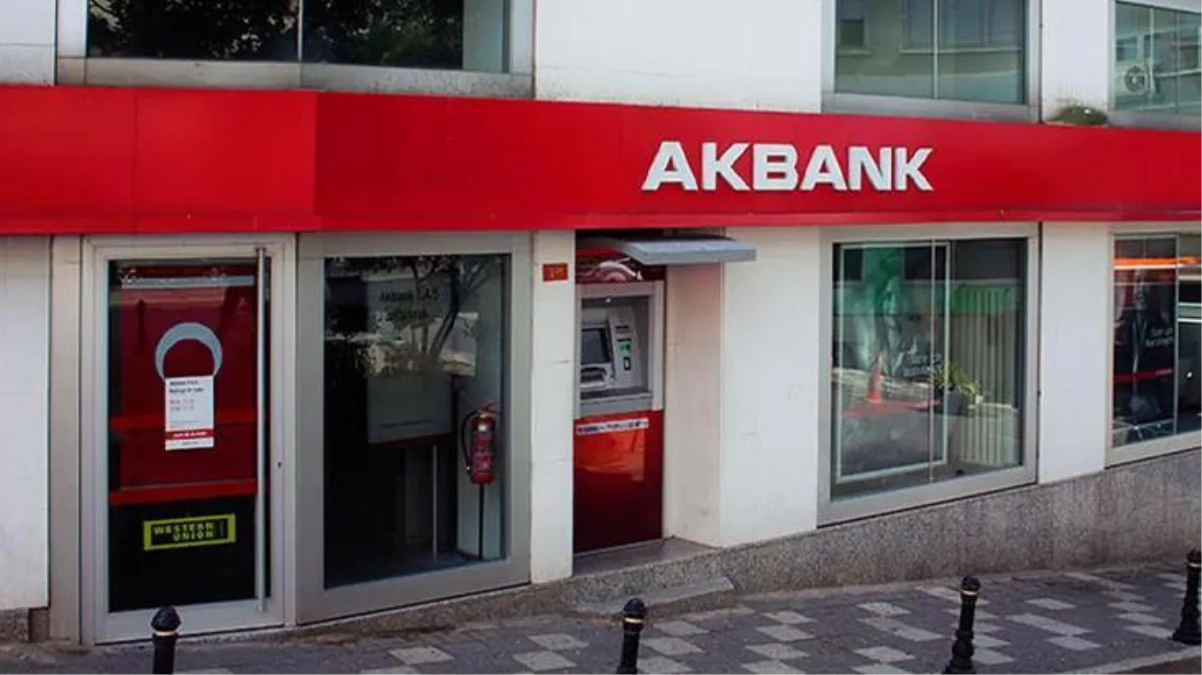 Akbank, 2 gün boyunca hizmet verememesini telafi etmek için 2 gün boyunca kesintisiz hizmet verecek