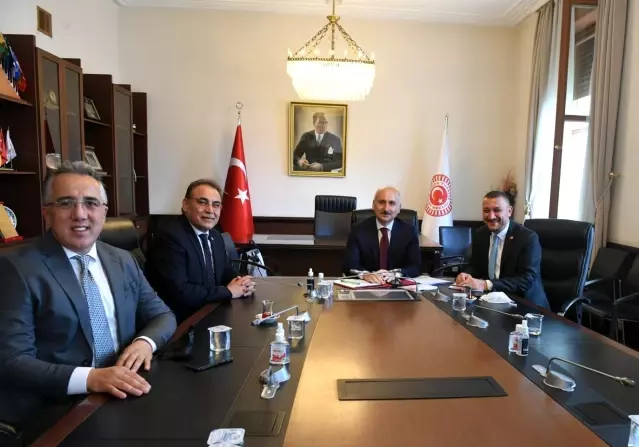 Ankara'da bulunan AK Parti heyeti çevreyolu müjdesi verdi