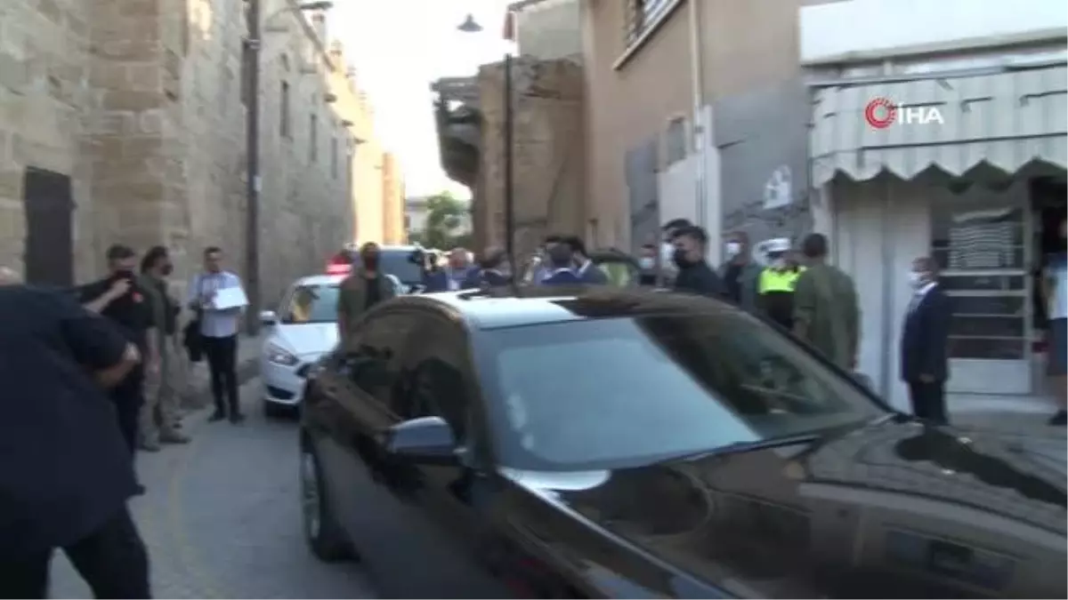 Cumhurbaşkanı Yardımcısı Oktay, KKTC\'de gençlerle bir araya geldi