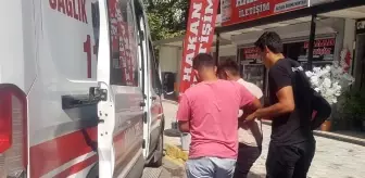 Elektrikli bisiklet kavunların olduğu arabaya çarptı: 1 yaralı