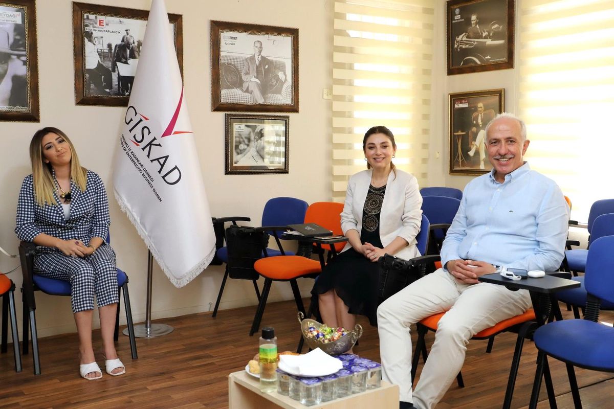 Gültak, girişimci kadınlarla bir araya geldi