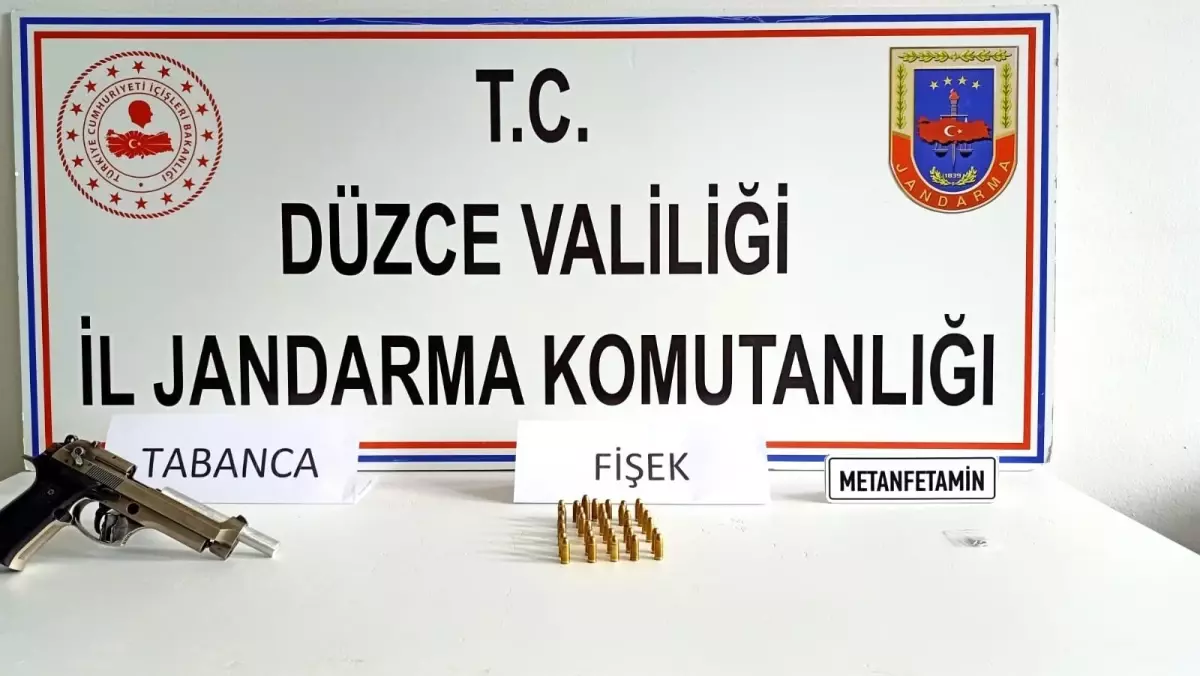 Jandarma\'dan uyuşturucu satıcısına baskın