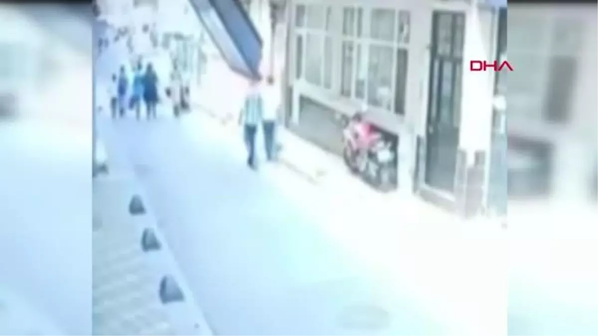 Son dakika haber: Önce silahla yaraladı, sonra tekmeledi