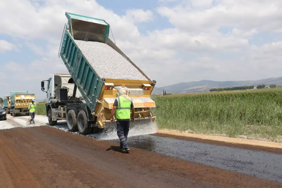Salihli\'de Asfalt Çalışmaları Hız Kazandı