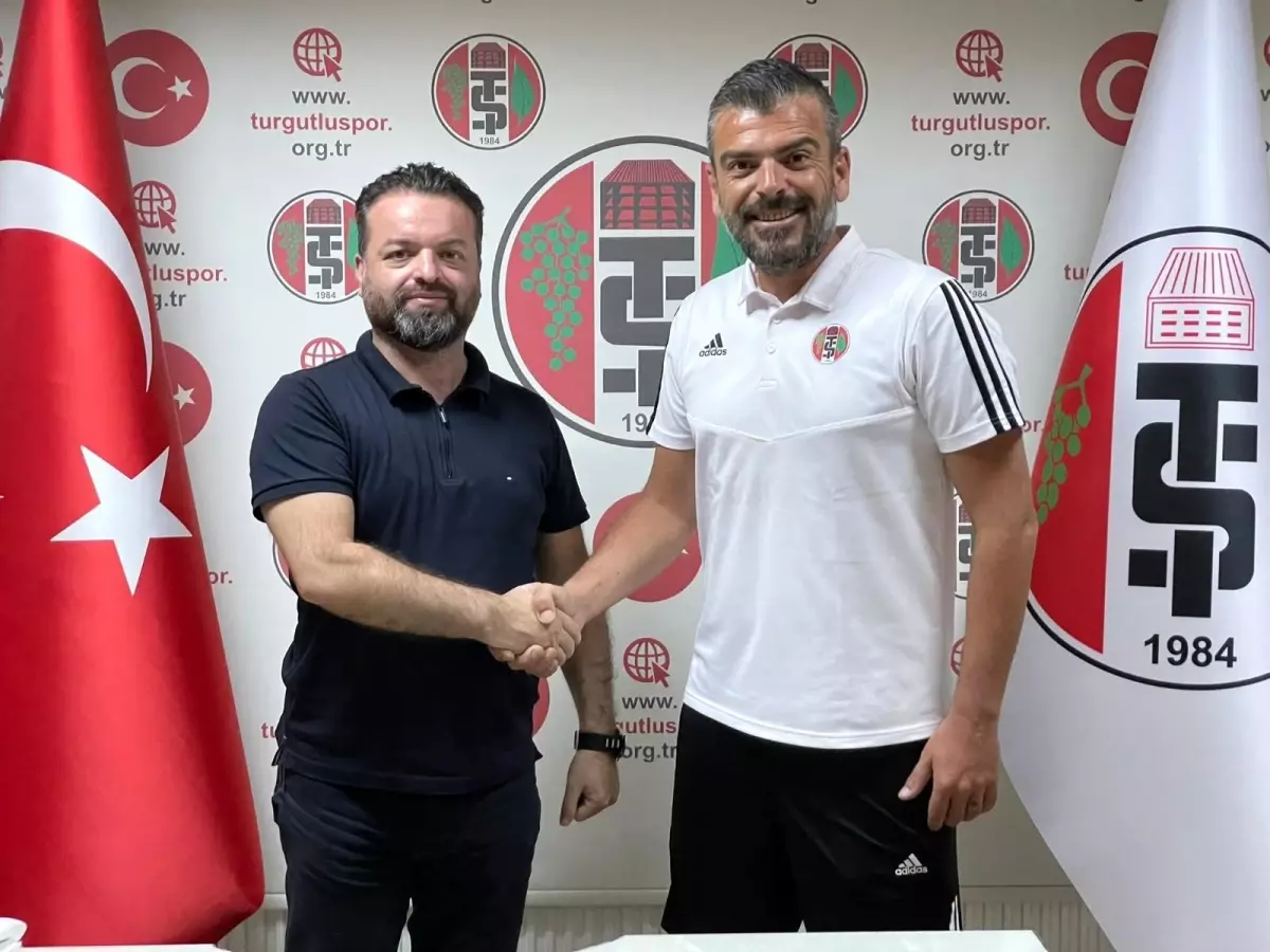 Turgutluspor\'da yeni teknik direktör Kazım Akgün imzayı attı