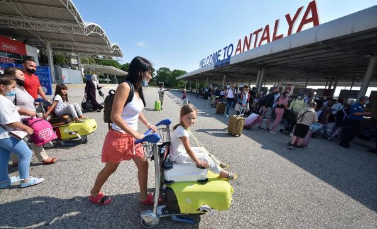 Antalya\'da turist sayısı 2 milyonu geçti