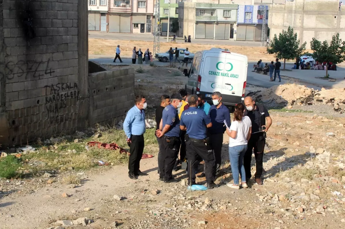 Son dakika: Çatıdan düşen tesisat ustası hayatını kaybetti