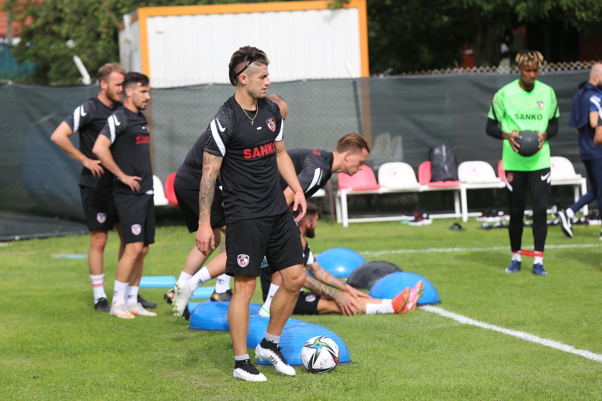 Son dakika haber... Gaziantep\'in yeni transferi Angelo Sagal, gelecek sezon için iddialı Açıklaması