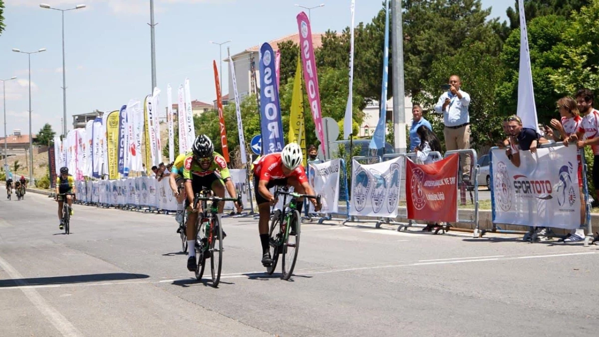 Kayseri\'de Uluslararası Erciyes Yol Bisiklet Yarışları heyecanı