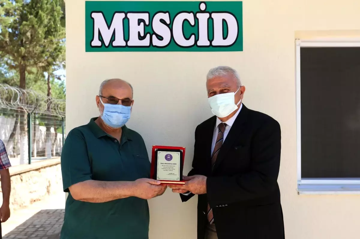 Kemer Mezarlığı hayırsever vatandaşın desteği ile mescide kavuştu