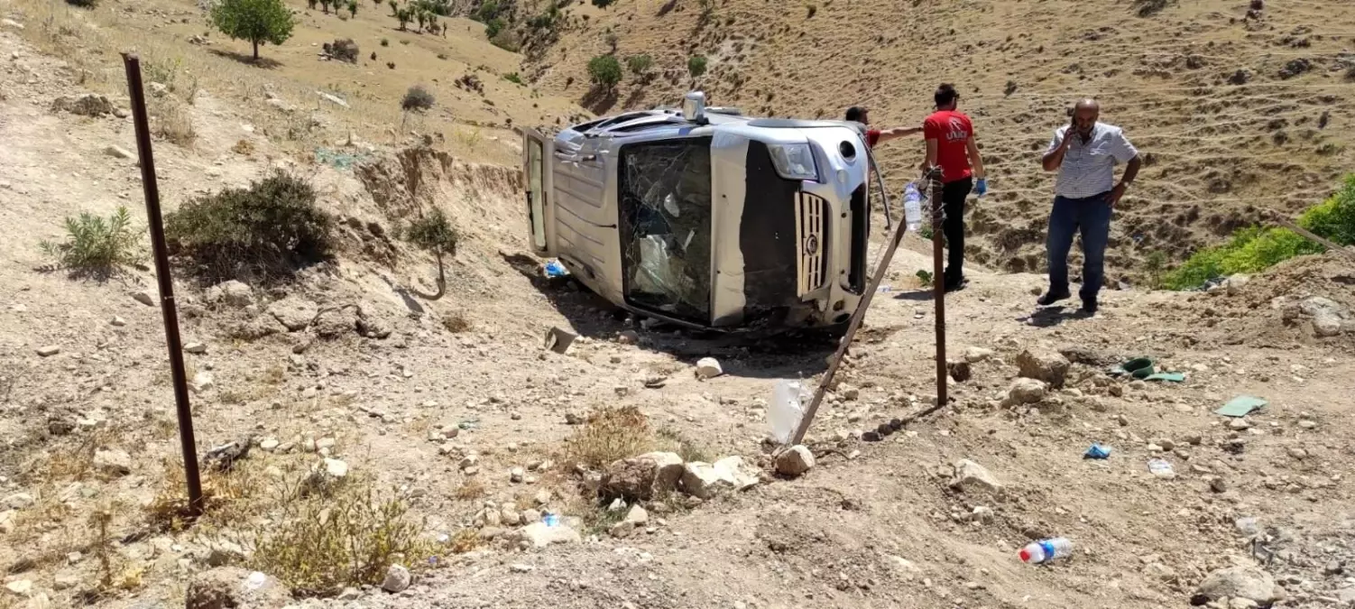 Son dakika haberi: Siirt\'te trafik kazası: 1\'i çocuk 5 yaralı